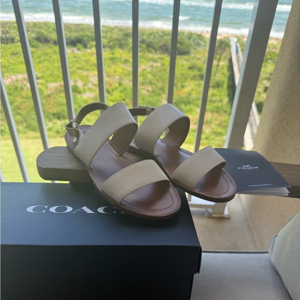 Coach Women's Tan and Cream Sandals